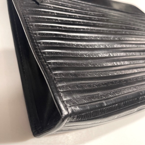 MARIO VALENTINO LEATHER CLUTCH - Picture 10 of 13